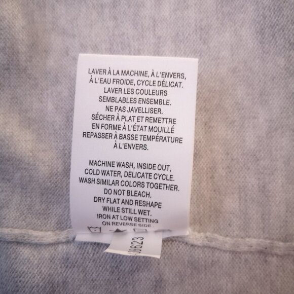 Reitmans Ladies Size XS Lightweight Light Grey Open Cardigan - Picture 5 of 10